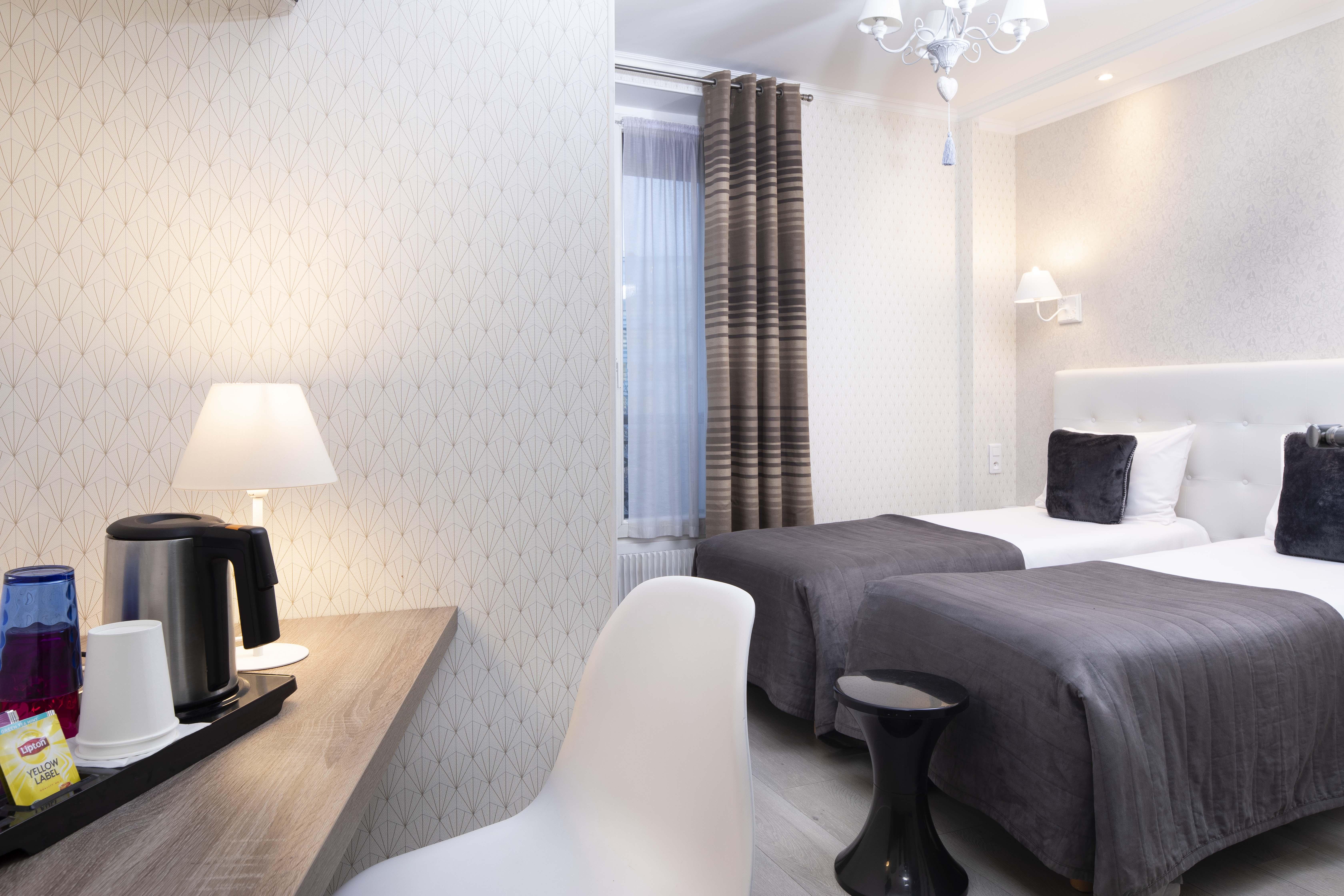 פריז Hotel De Geneve מראה חיצוני תמונה