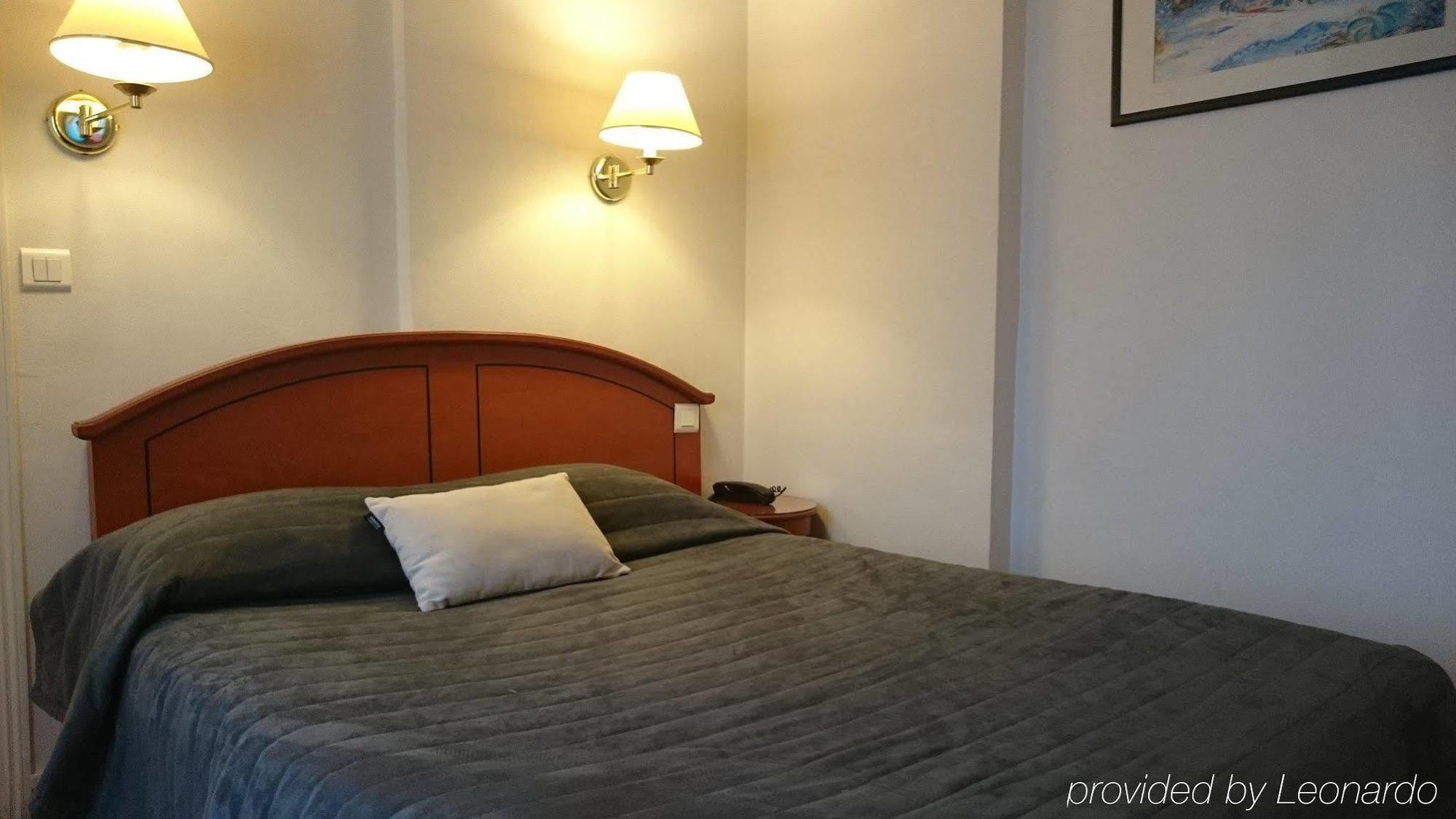 פריז Hotel De Geneve מראה חיצוני תמונה
