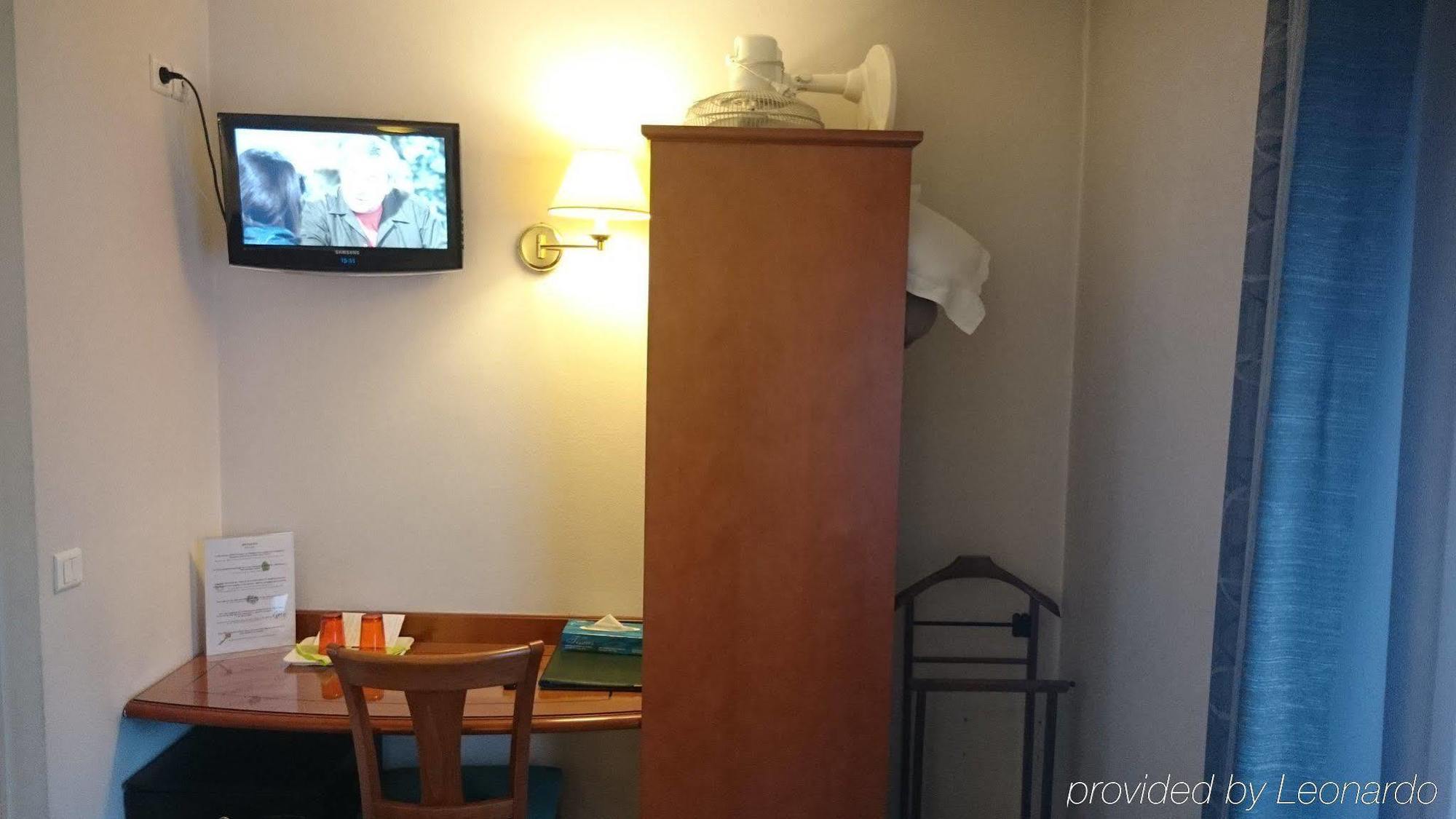 פריז Hotel De Geneve מראה חיצוני תמונה