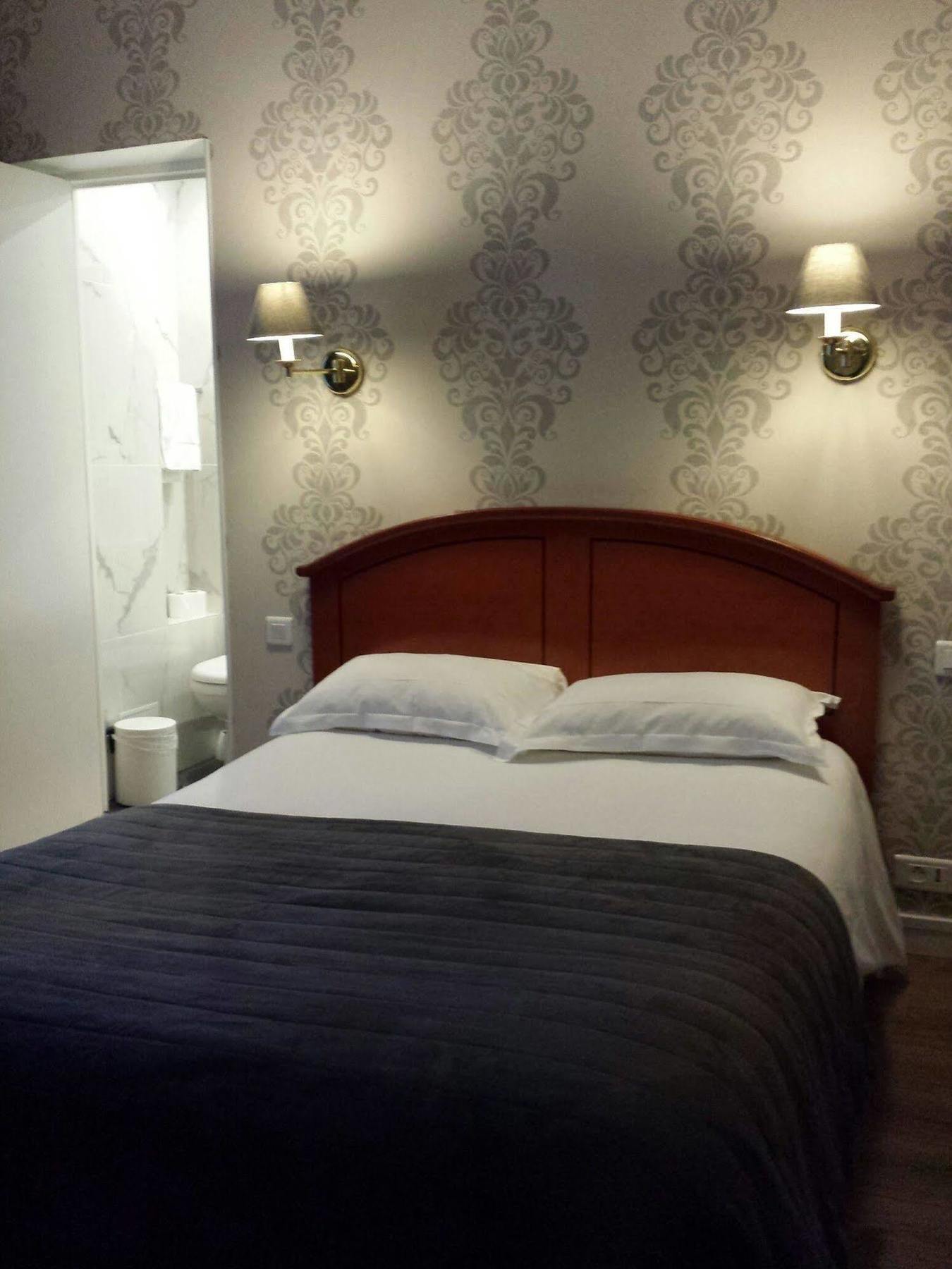 פריז Hotel De Geneve מראה חיצוני תמונה